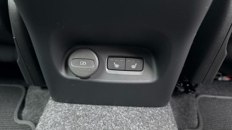 Volvo XC40 2.0 B3P Plus Dark 5dr Auto Petrol Estate